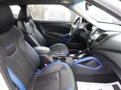 2013 Hyundai Veloster Turbo   - Photo 10 - Cincinnati, OH 45255