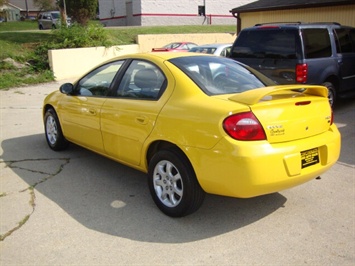 2003 Dodge Neon SXT   - Photo 4 - Cincinnati, OH 45255