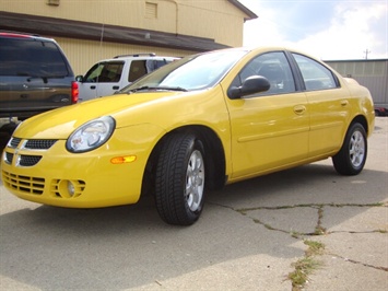 2003 Dodge Neon SXT   - Photo 12 - Cincinnati, OH 45255