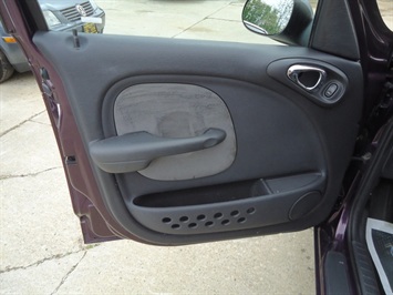 2004 Chrysler PT Cruiser   - Photo 21 - Cincinnati, OH 45255