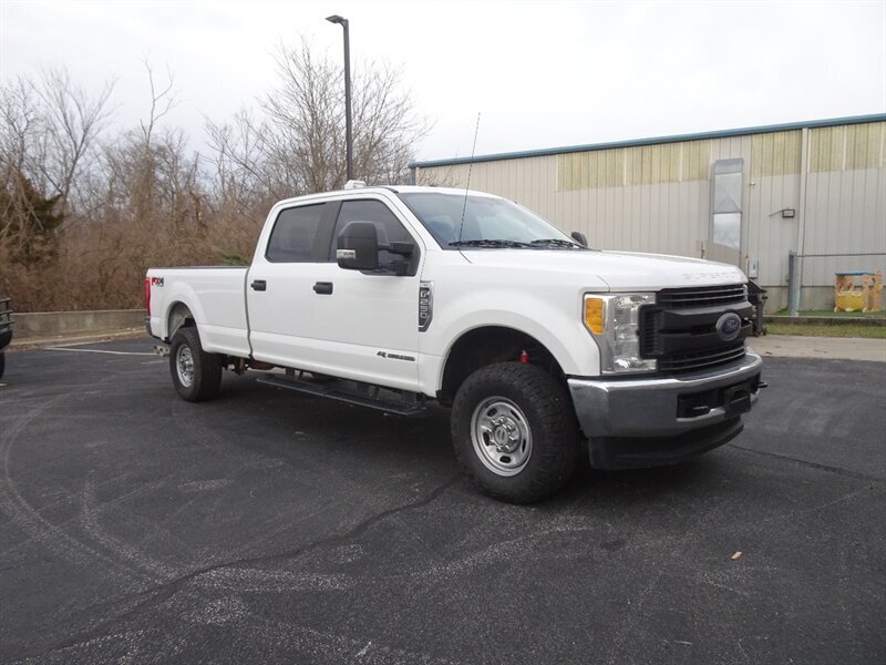 2017 Ford F-250 Super Duty XL Powerstroke V8 4X4 - Photo 2 - Cincinnati, OH 45255