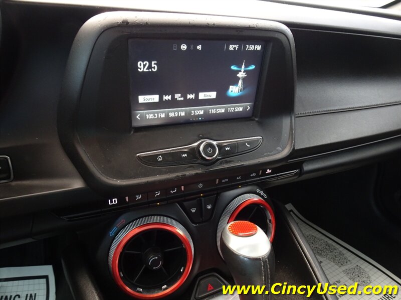 2016 Chevrolet Camaro LT - Photo 17 - Cincinnati, OH 45255
