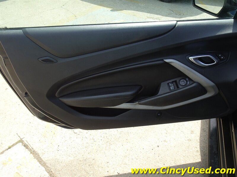 2016 Chevrolet Camaro LT - Photo 22 - Cincinnati, OH 45255