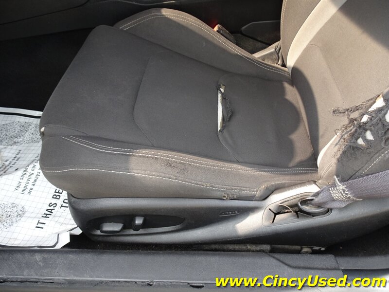 2016 Chevrolet Camaro LT - Photo 24 - Cincinnati, OH 45255