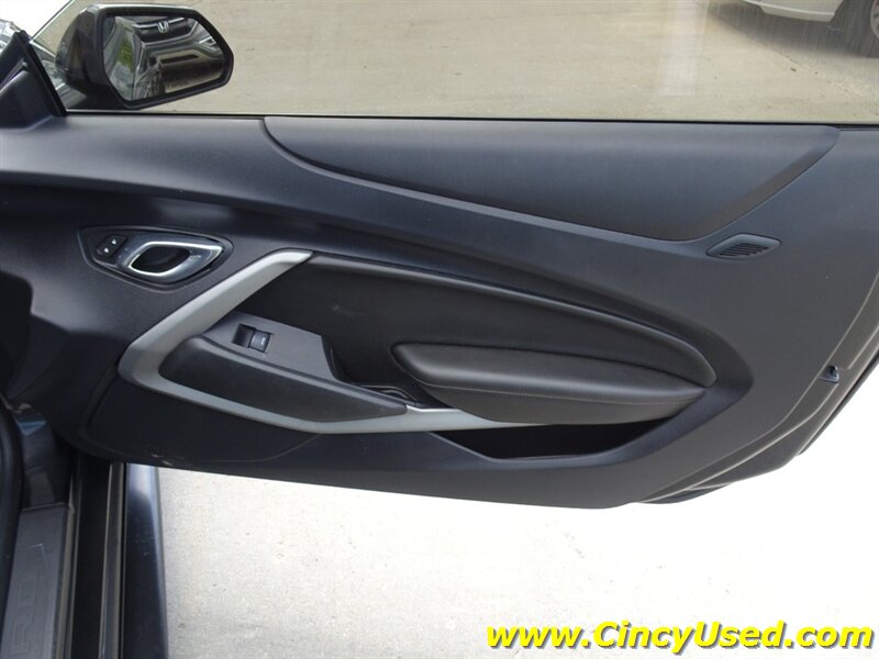 2016 Chevrolet Camaro LT - Photo 23 - Cincinnati, OH 45255
