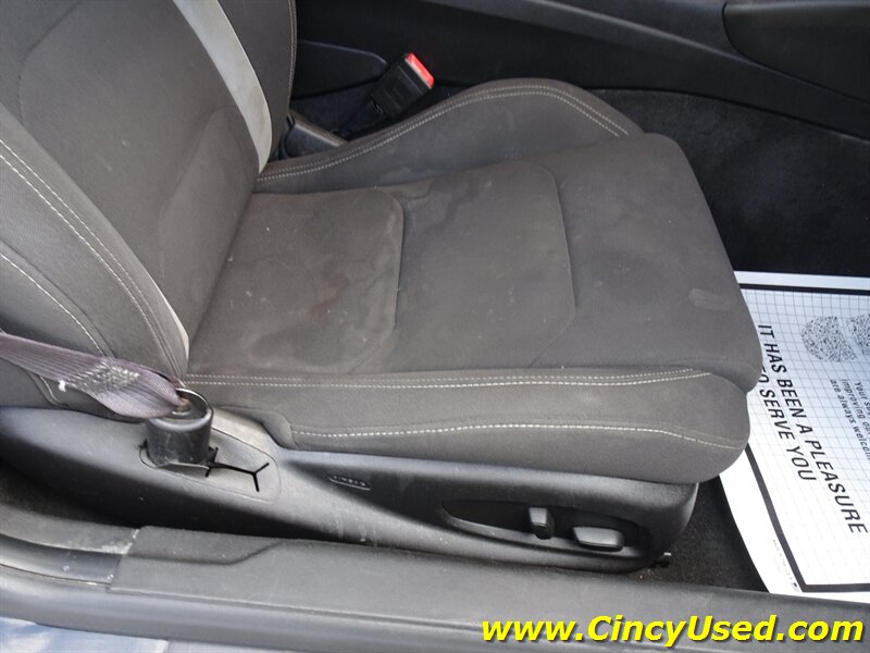 2016 Chevrolet Camaro LT - Photo 25 - Cincinnati, OH 45255