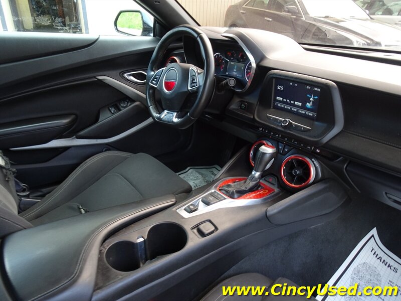 2016 Chevrolet Camaro LT - Photo 15 - Cincinnati, OH 45255
