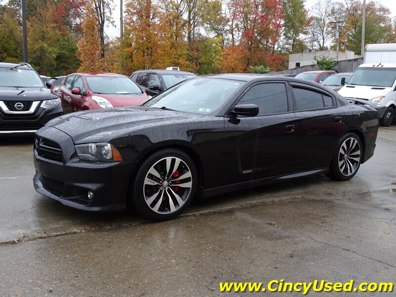 2012 Dodge Charger SRT8   - Photo 2 - Cincinnati, OH 45255
