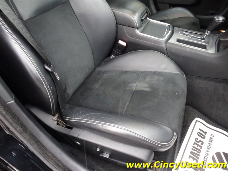 2012 Dodge Charger SRT8   - Photo 32 - Cincinnati, OH 45255