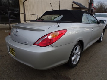 2005 Toyota Camry Solara SLE V6   - Photo 4 - Cincinnati, OH 45255