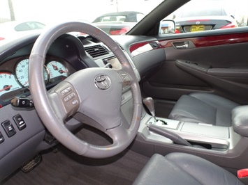 2005 Toyota Camry Solara SLE V6   - Photo 16 - Cincinnati, OH 45255