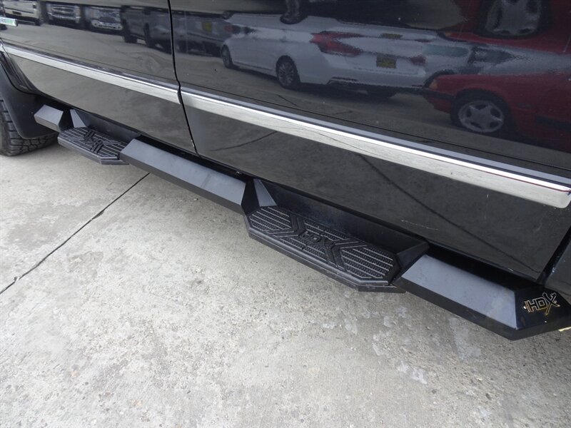 2012 Ford F-150 Platinum 3.5L Ecoboost V6 4X4 - Photo 23 - Cincinnati, OH 45255