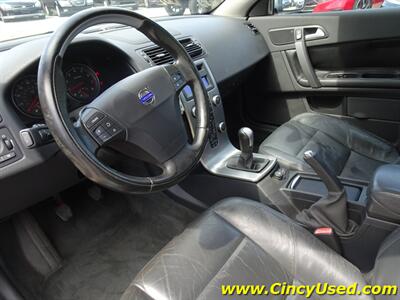 2006 Volvo C70 T5   - Photo 12 - Cincinnati, OH 45255