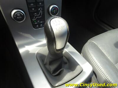 2006 Volvo C70 T5   - Photo 26 - Cincinnati, OH 45255