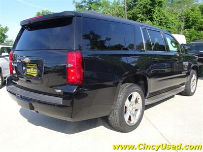 2016 Chevrolet Suburban LT   - Photo 6 - Cincinnati, OH 45255