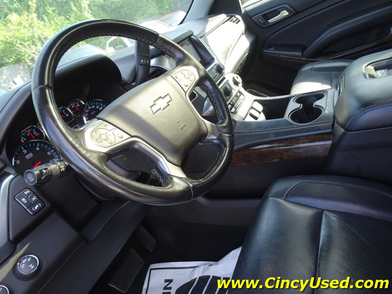 2016 Chevrolet Suburban LT - Photo 11 - Cincinnati, OH 45255