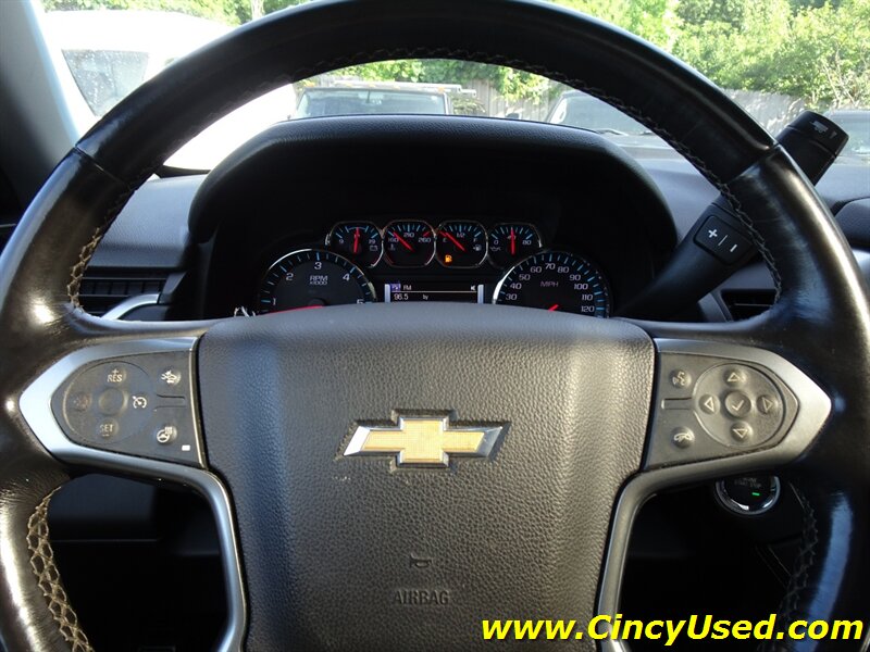 2016 Chevrolet Suburban LT - Photo 20 - Cincinnati, OH 45255