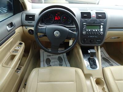 2006 Volkswagen Jetta 2.5   - Photo 9 - Cincinnati, OH 45255