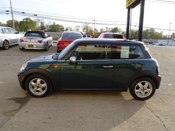 2010 MINI Cooper   - Photo 10 - Cincinnati, OH 45255