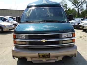 2000 Chevrolet Express   - Photo 2 - Cincinnati, OH 45255