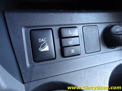 2008 Toyota RAV4 Limited   - Photo 20 - Cincinnati, OH 45255