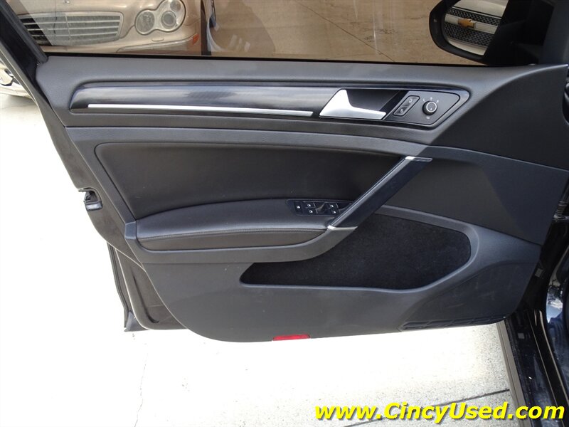 2015 Volkswagen Golf R 4Motion - Photo 27 - Cincinnati, OH 45255