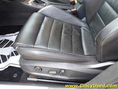 2015 Volkswagen Golf R 4Motion   - Photo 29 - Cincinnati, OH 45255