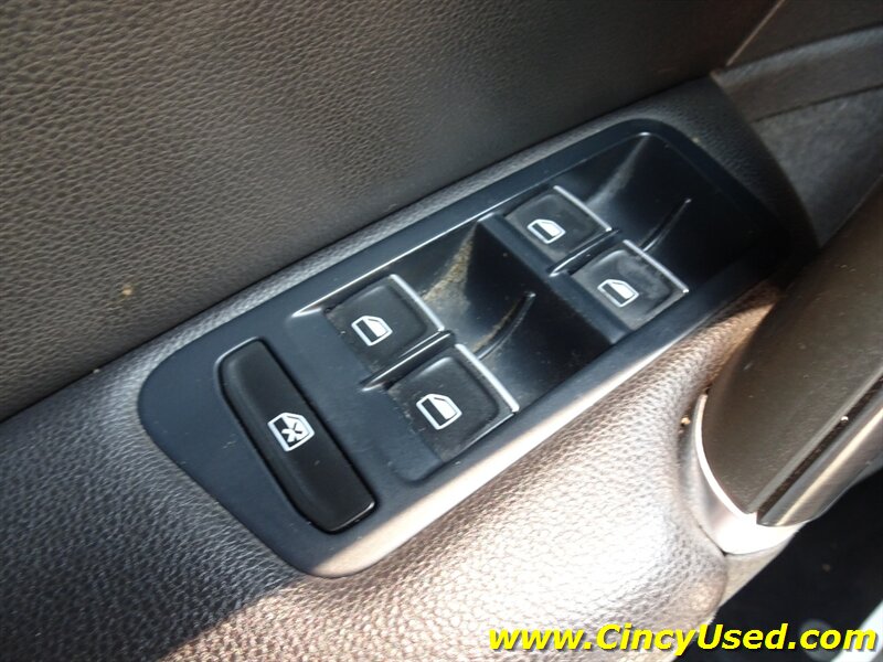 2015 Volkswagen Golf R 4Motion - Photo 25 - Cincinnati, OH 45255
