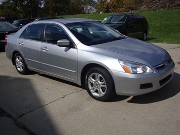 2006 Honda Accord SE   - Photo 1 - Cincinnati, OH 45255