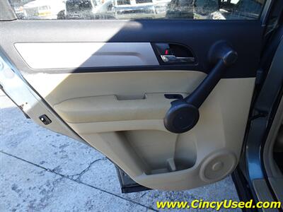 2011 Honda CR-V SE   - Photo 23 - Cincinnati, OH 45255