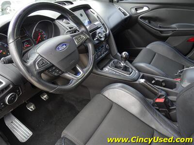 2017 Ford Focus RS - Photo 14 - Cincinnati, OH 45255