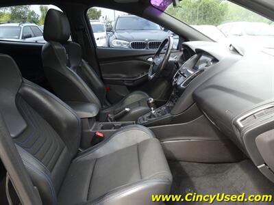 2017 Ford Focus RS - Photo 18 - Cincinnati, OH 45255