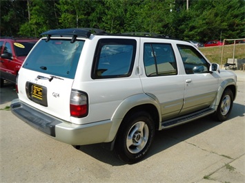 1999 INFINITI QX4   - Photo 6 - Cincinnati, OH 45255