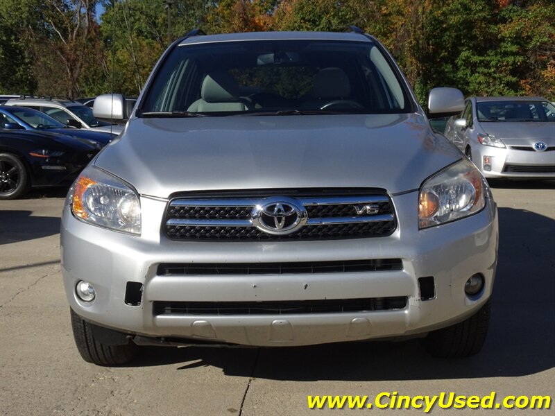 2008 Toyota RAV4 Limited - Photo 2 - Cincinnati, OH 45255