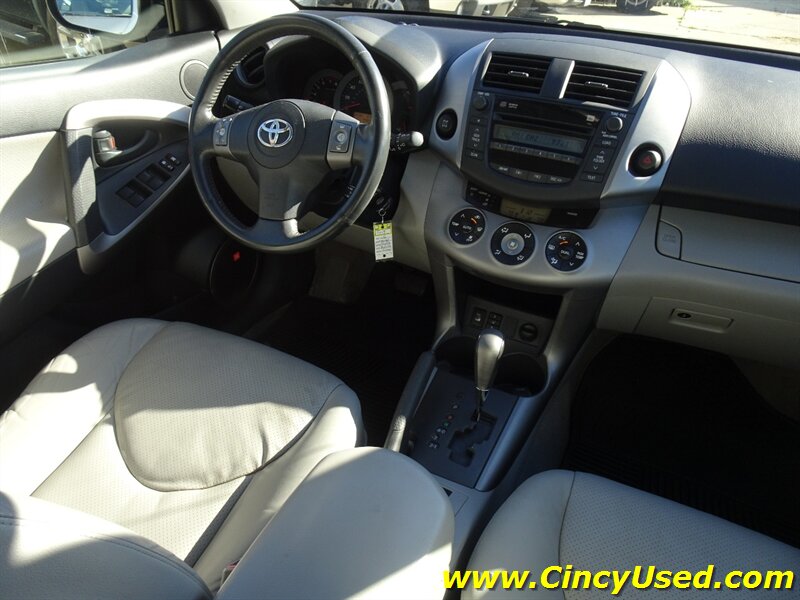 2008 Toyota RAV4 Limited - Photo 15 - Cincinnati, OH 45255