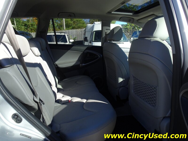 2008 Toyota RAV4 Limited - Photo 14 - Cincinnati, OH 45255