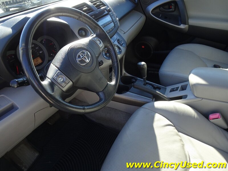 2008 Toyota RAV4 Limited - Photo 12 - Cincinnati, OH 45255