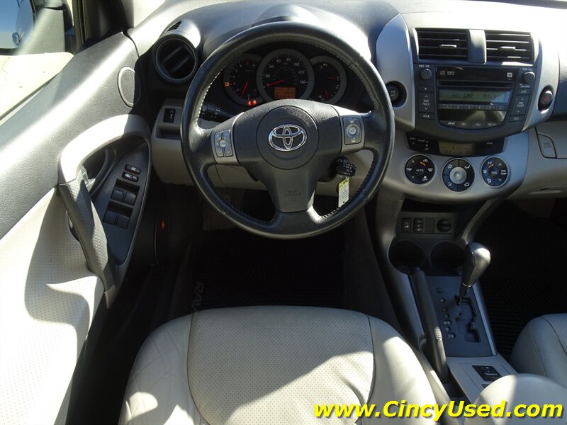 2008 Toyota RAV4 Limited - Photo 10 - Cincinnati, OH 45255