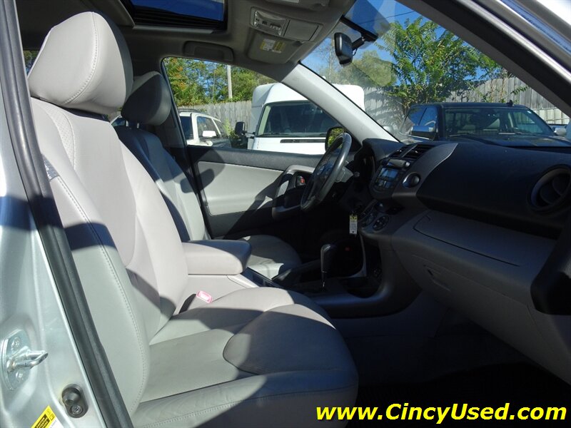 2008 Toyota RAV4 Limited - Photo 16 - Cincinnati, OH 45255