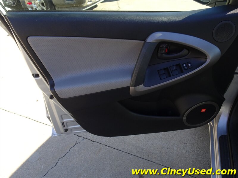 2008 Toyota RAV4 Limited - Photo 27 - Cincinnati, OH 45255