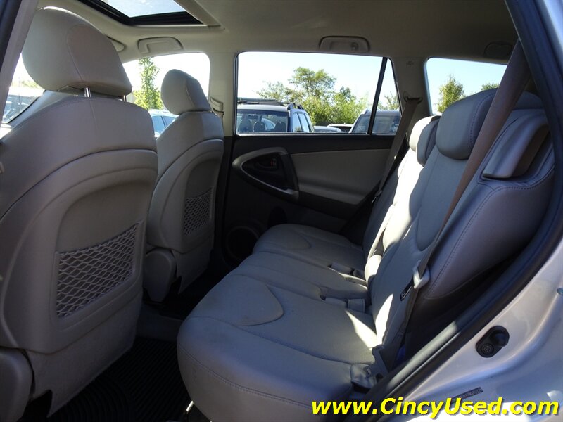 2008 Toyota RAV4 Limited - Photo 13 - Cincinnati, OH 45255