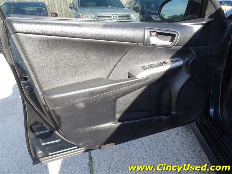 2014 Toyota Camry SE - Photo 25 - Cincinnati, OH 45255