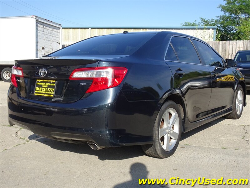 2014 Toyota Camry SE - Photo 6 - Cincinnati, OH 45255