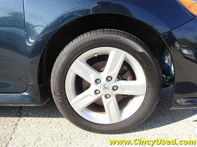 2014 Toyota Camry SE   - Photo 28 - Cincinnati, OH 45255