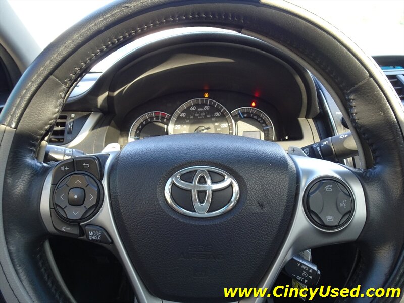2014 Toyota Camry SE - Photo 19 - Cincinnati, OH 45255