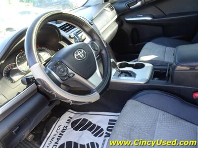 2014 Toyota Camry SE   - Photo 11 - Cincinnati, OH 45255