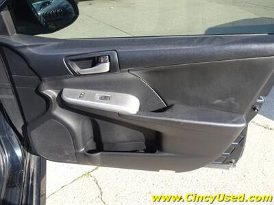2014 Toyota Camry SE   - Photo 26 - Cincinnati, OH 45255