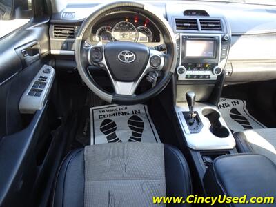 2014 Toyota Camry SE   - Photo 12 - Cincinnati, OH 45255