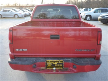 2002 Chevrolet S-10 LS   - Photo 5 - Cincinnati, OH 45255