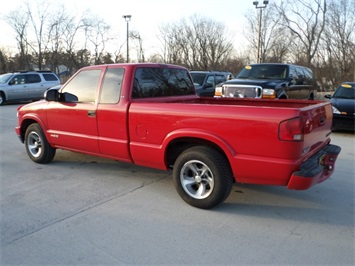 2002 Chevrolet S-10 LS   - Photo 4 - Cincinnati, OH 45255